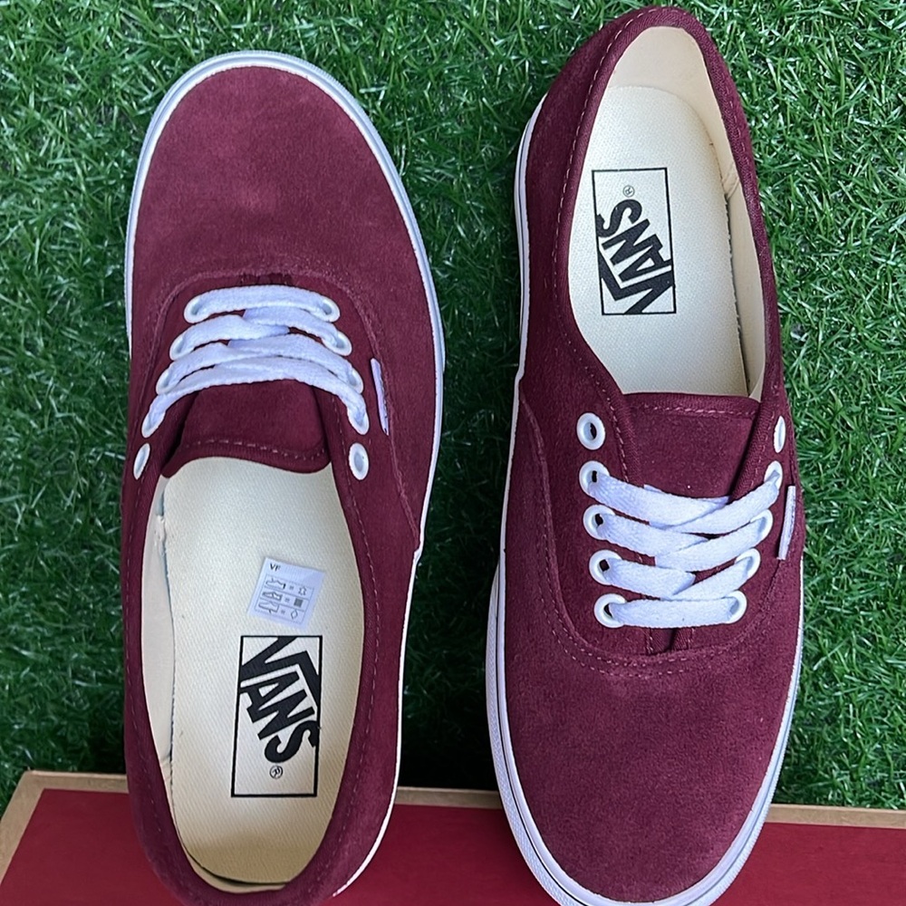 Vans WMNS Authentic Platfor
(Suede) Port Royale/True
VN0ARAVRJNR PlatformS - Picture 10 of 16